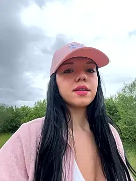 Snapshot of Vanesskaa chatting on June 7, 2026, 12:42 pm Vanesskaa online show from June 7, 2026, 12:42 pm