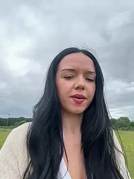 Snapshot of Vanesskaa chatting on June 17, 2026, 1:12 pm Vanesskaa online show from June 17, 2026, 1:12 pm
