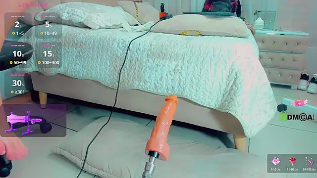 EmilyySaenz online show from September 15, 2025, 3:12 pm