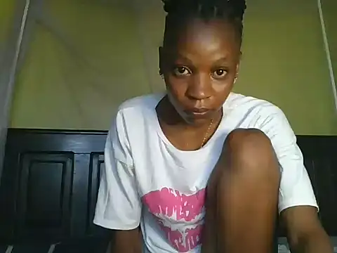 Snapshot of slim_girl02 chatting on June 5, 2026, 5:14 am slim girl02 online show from June 5, 2026, 5:14 am