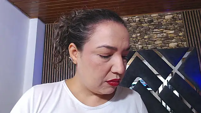 Snapshot of marie_hss chatting on November 28, 2025, 7:49 pm marie hss online show from November 28, 2025, 7:49 pm