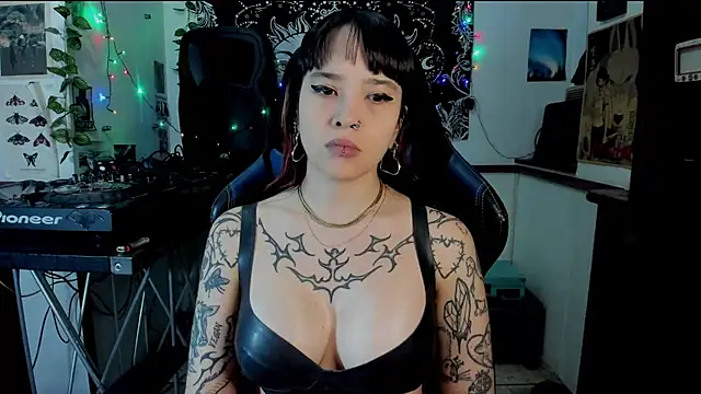 Demongirl6666 online show from March 19, 2025, 12:37 am