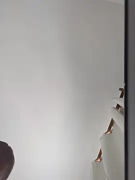 publicsir online show from November 14, 2025, 4:06 pm