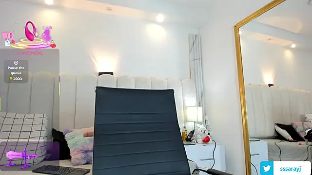 Saraycum online show from March 12, 2025, 8:10 pm