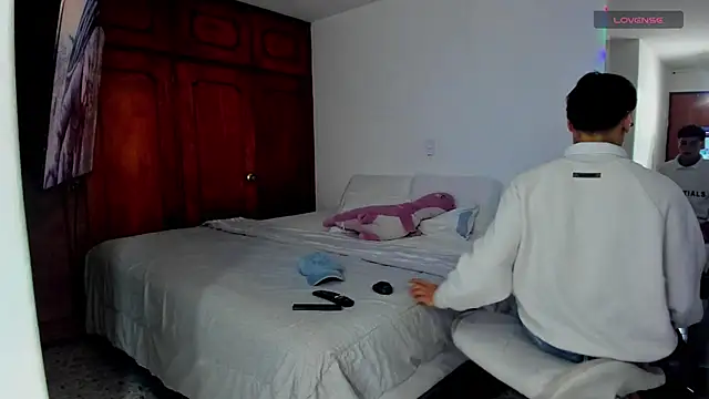 Jordyrodriiguez online show from January 7, 2025, 1:06 am