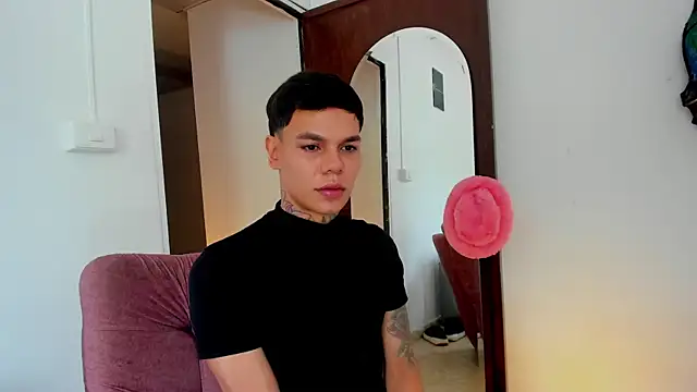 Jordyrodriiguez online show from October 28, 2025, 4:42 pm