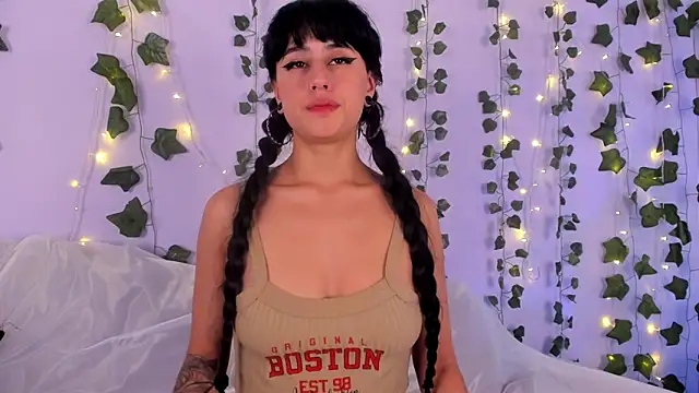 Natasha Nasty2 online show from December 31, 2024, 3:42 pm