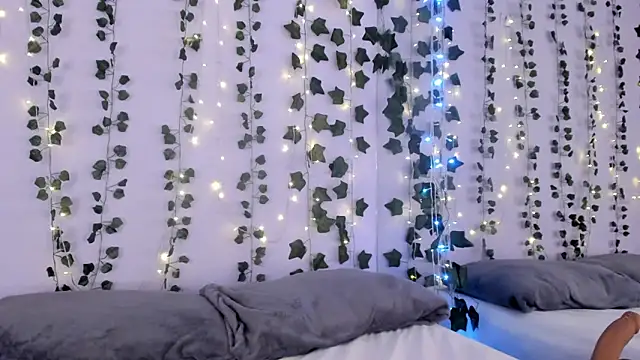 Natasha Nasty2 online show from January 9, 2025, 2:43 am