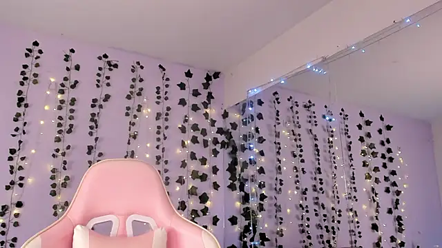 Natasha Nasty2 online show from January 9, 2025, 11:24 pm