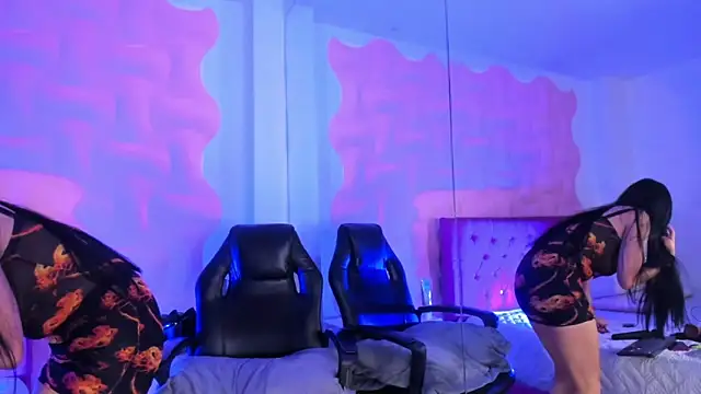 Natasha Nasty2 online show from November 3, 2025, 5:36 pm