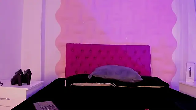 Natasha Nasty2 online show from November 6, 2025, 8:21 pm