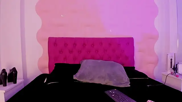 Natasha Nasty2 online show from November 7, 2025, 8:31 pm