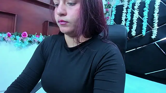 MariaClay online show from November 11, 2025, 12:27 pm