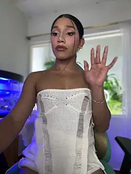 Emaa- online show from November 12, 2025, 10:41 pm