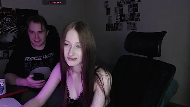 Snapshot of camcoupbang chatting on September 8, 2025, 10:20 pm camcoupbang online show from September 8, 2025, 10:20 pm