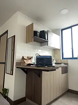 LauraCadwell online show from October 1, 2025, 3:07 pm