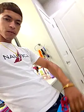 Snapshot of Yoko0381 chatting on November 12, 2025, 6:47 am Yoko0381 online show from November 12, 2025, 6:47 am