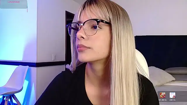 peyton golden1 online show from March 19, 2026, 3:32 am