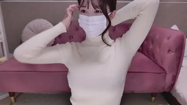 Snapshot of TsukasaSakai chatting on December 16, 2024, 2:49 pm TsukasaSakai online show from December 16, 2024, 2:49 pm