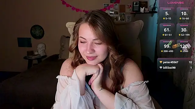 LisaCase online show from March 29, 2026, 9:42 am