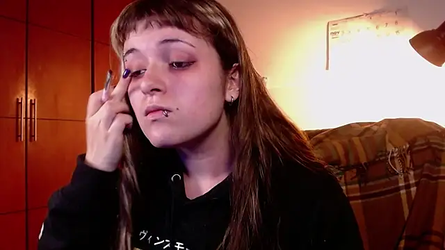 NEXT DOOR GIRL  online show from November 14, 2025, 11:24 pm