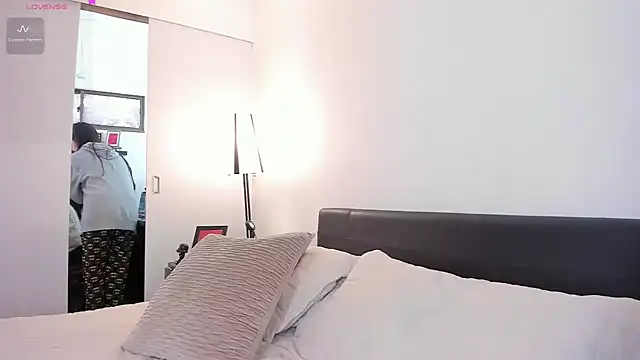 guccipussy1 online show from January 9, 2025, 3:23 pm
