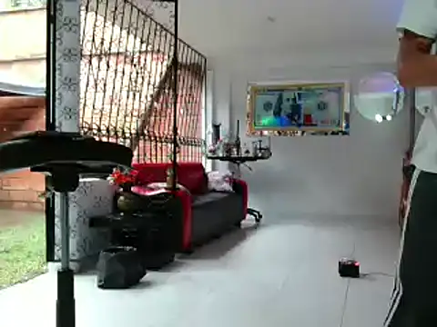 Snapshot of damiam_fiery chatting on February 21, 2025, 5:09 pm damiam fiery online show from February 21, 2025, 5:09 pm