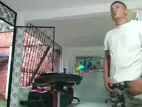 Snapshot of damiam_fiery chatting on February 23, 2025, 10:31 pm damiam fiery online show from February 23, 2025, 10:31 pm