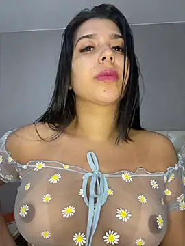 Snapshot of NiaSoler chatting on December 13, 2024, 10:41 am NiaSoler online show from December 13, 2024, 10:41 am