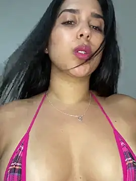 Snapshot of NiaSoler chatting on January 29, 2025, 8:46 pm NiaSoler online show from January 29, 2025, 8:46 pm