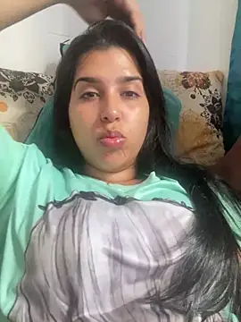 Snapshot of NiaSoler chatting on February 8, 2025, 1:01 pm NiaSoler online show from February 8, 2025, 1:01 pm