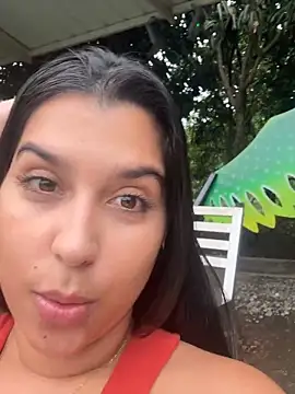 Snapshot of NiaSoler chatting on November 16, 2025, 8:25 pm NiaSoler online show from November 16, 2025, 8:25 pm