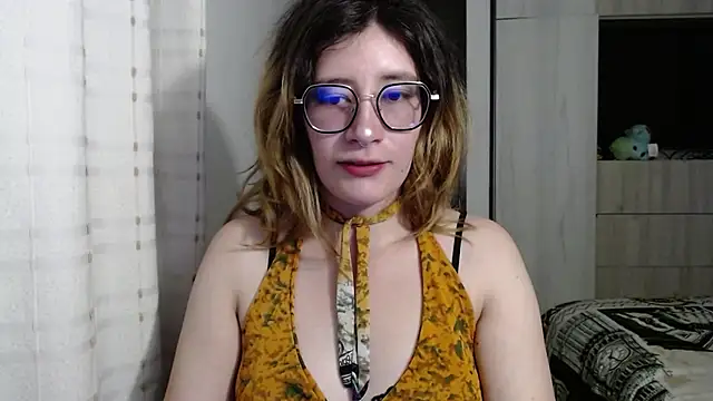 mariana124- online show from December 9, 2024, 3:33 pm