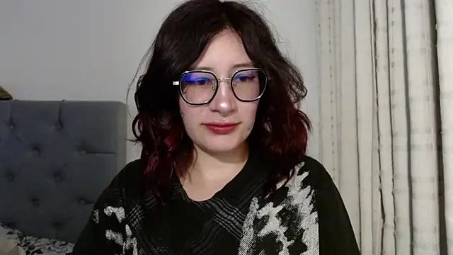 mariana124- online show from January 2, 2025, 3:15 am