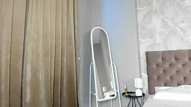 Vanessa Walters online show from April 10, 2026, 3:23 am