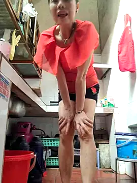 Tinease online show from October 17, 2025, 1:53 am