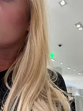 blondiluvsanal online show from February 6, 2025, 5:19 pm