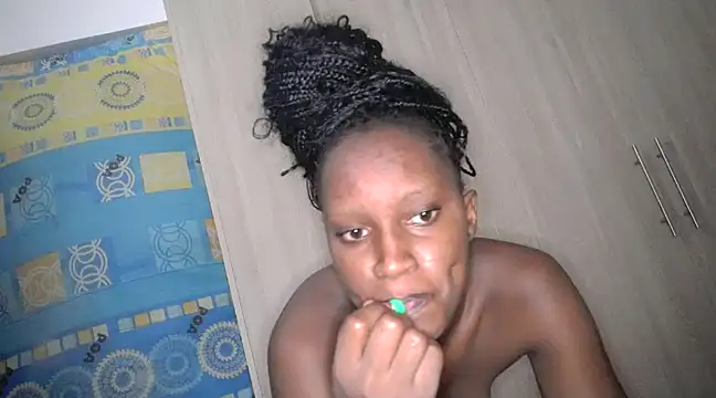 queen-goddess online show from February 28, 2025, 3:04 pm