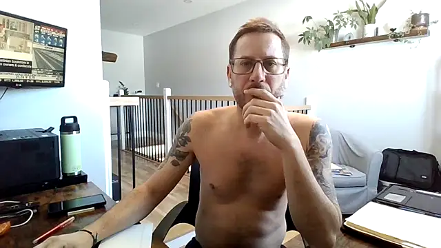 Bigdicktrav902 online show from February 10, 2025, 4:25 pm
