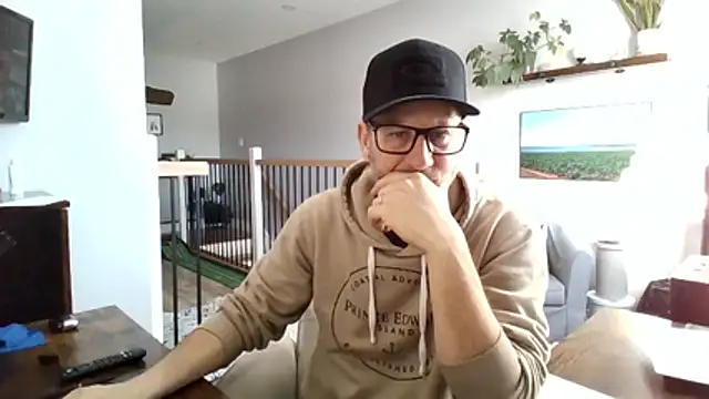 Bigdicktrav902 online show from March 9, 2026, 1:04 pm