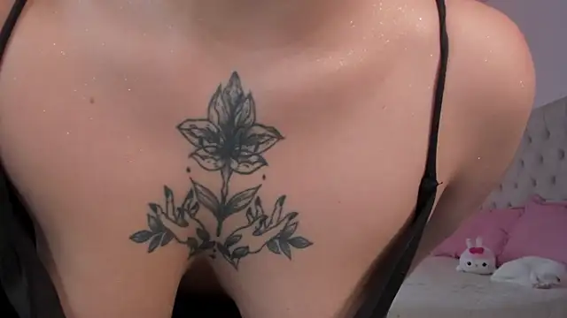 Snapshot of SweetJennaa chatting on October 22, 2025, 6:40 pm SweetJennaa online show from October 22, 2025, 6:40 pm