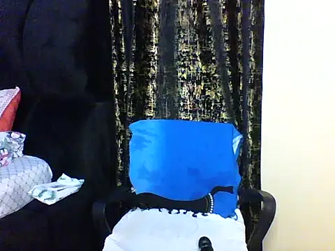 Snapshot of Candii_wet_ chatting on September 20, 2025, 11:17 pm Candii wet online show from September 20, 2025, 11:17 pm