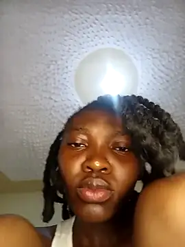 Snapshot of Hot_ebony30 chatting on May 11, 2026, 6:52 am Hot ebony30 online show from May 11, 2026, 6:52 am