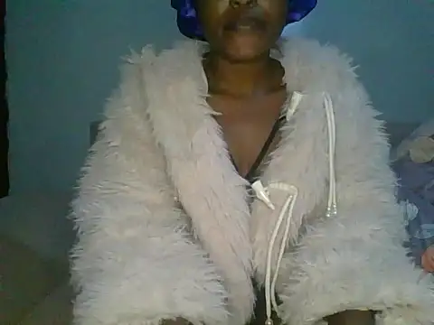 Candykitten online show from March 14, 2026, 7:03 am