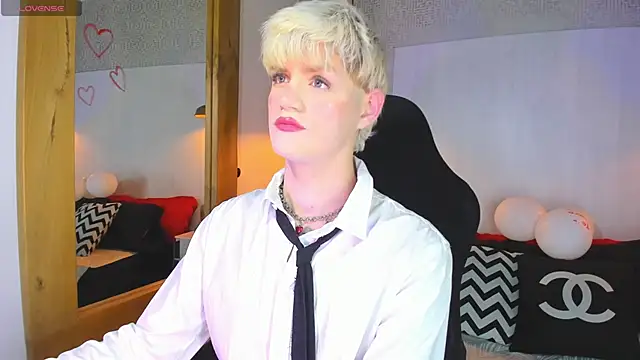 VladHellsing4 online show from February 14, 2026, 2:25 pm