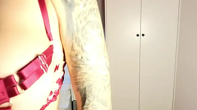 Kira mmr online show from April 4, 2026, 5:10 pm