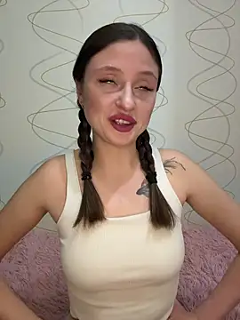 Snapshot of Kimsweet7 chatting on November 19, 2025, 6:19 pm Kimsweet7 online show from November 19, 2025, 6:19 pm