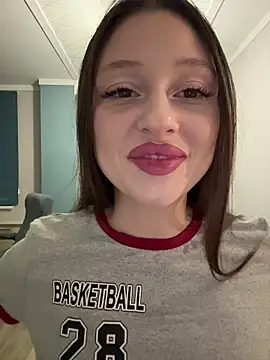 Snapshot of Kimsweet7 chatting on November 22, 2025, 6:07 pm Kimsweet7 online show from November 22, 2025, 6:07 pm