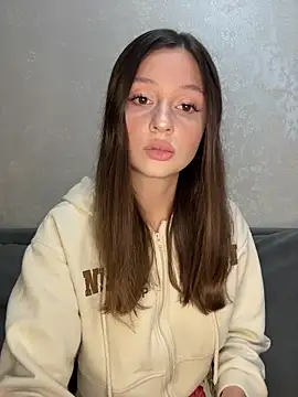 Snapshot of Kimsweet7 chatting on December 2, 2025, 6:14 pm Kimsweet7 online show from December 2, 2025, 6:14 pm