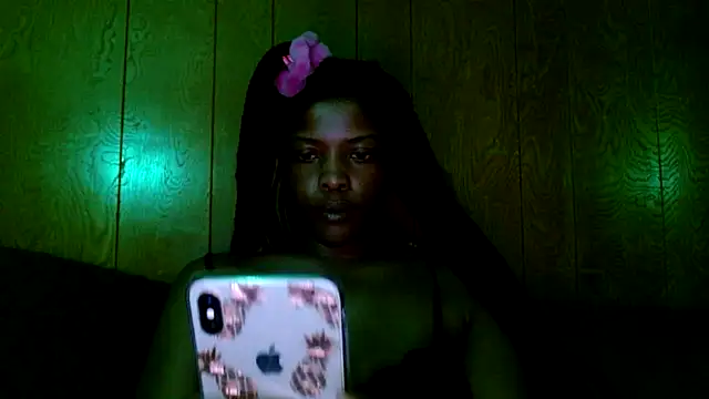 CaramelGoddessxoxo online show from April 24, 2026, 7:27 pm